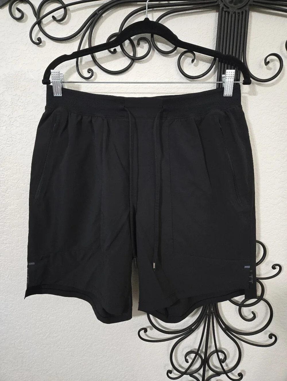 LULULEMON License To Train Shorts | L